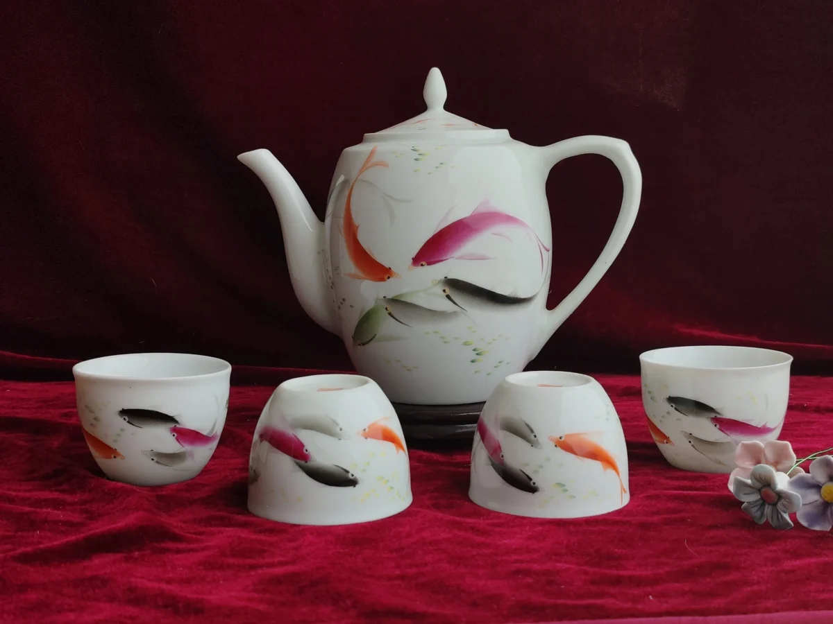 Hand-Painted Zen Koi Tea Set – Nature’s Poetry in Porcelain
