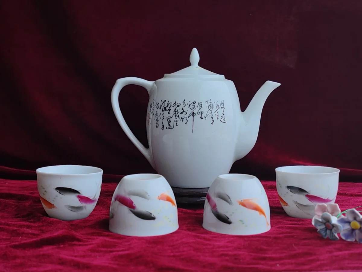 Hand-Painted Zen Koi Tea Set – Nature’s Poetry in Porcelain