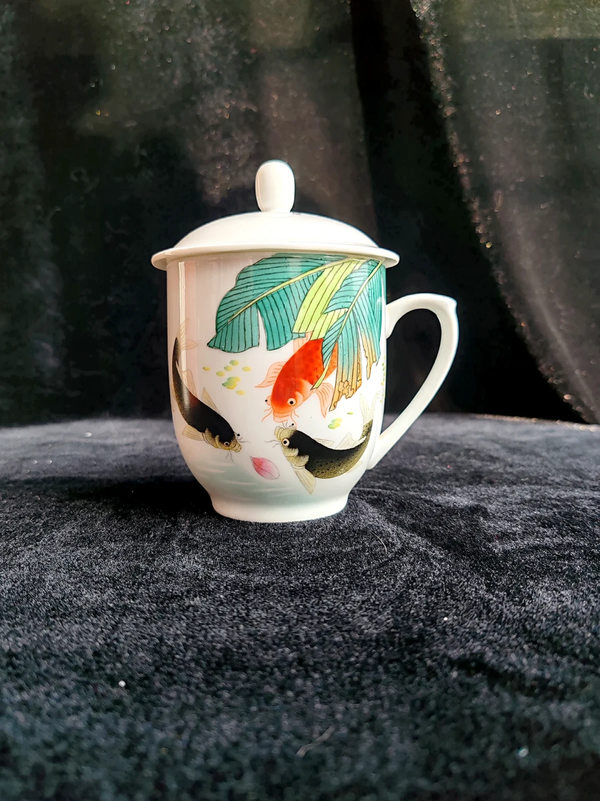 Carp & Banana Leaf Teacup