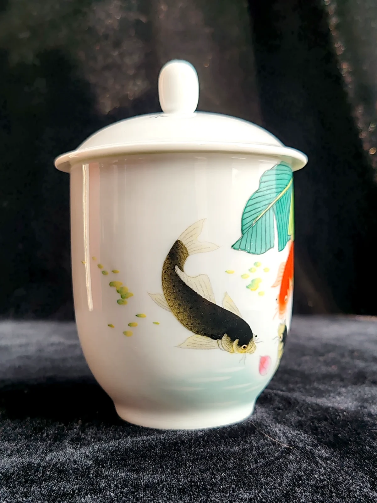 Carp & Banana Leaf Teacup