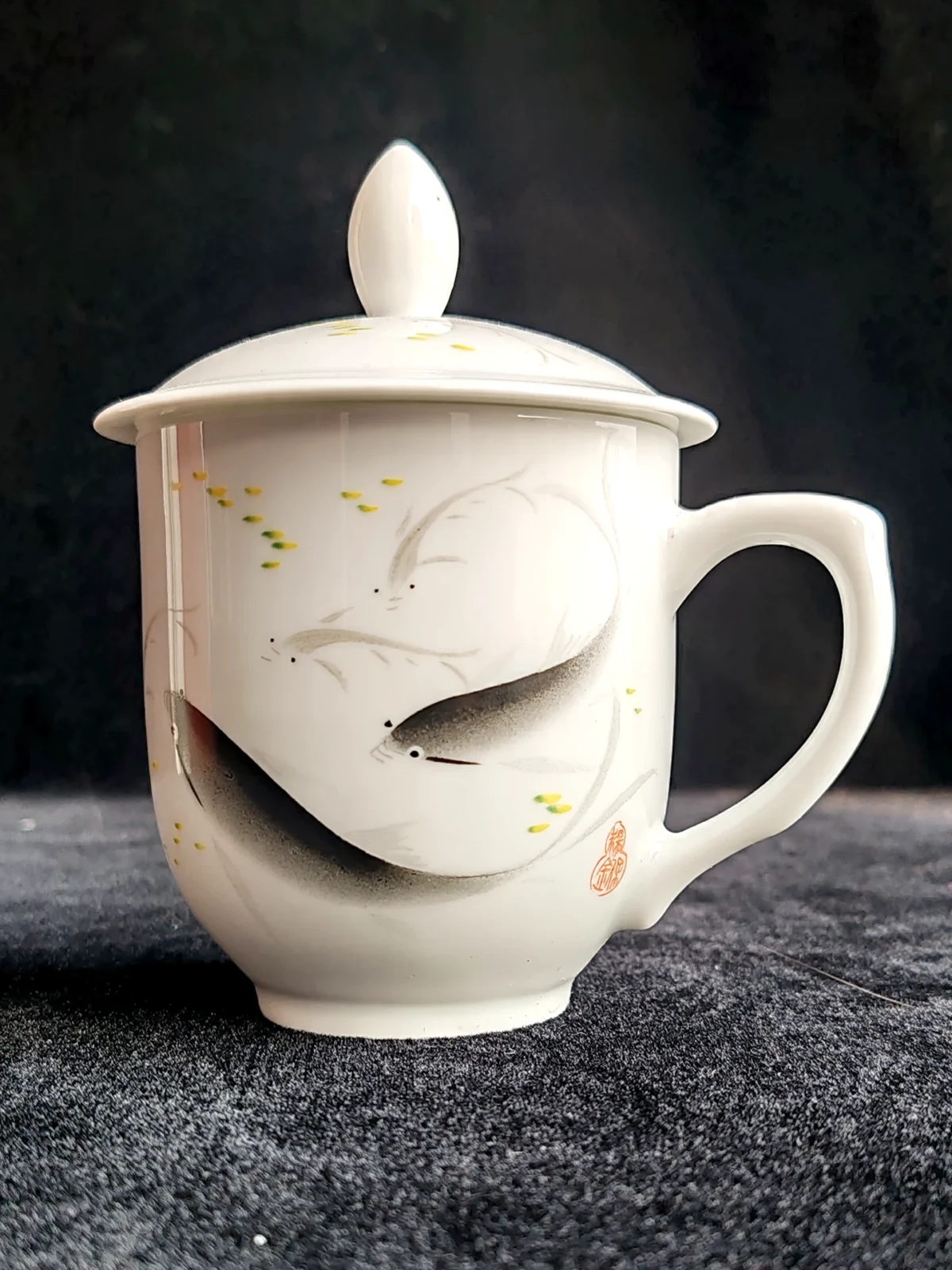 Jingdezhen Hand-Painted Koi Fish Teacup