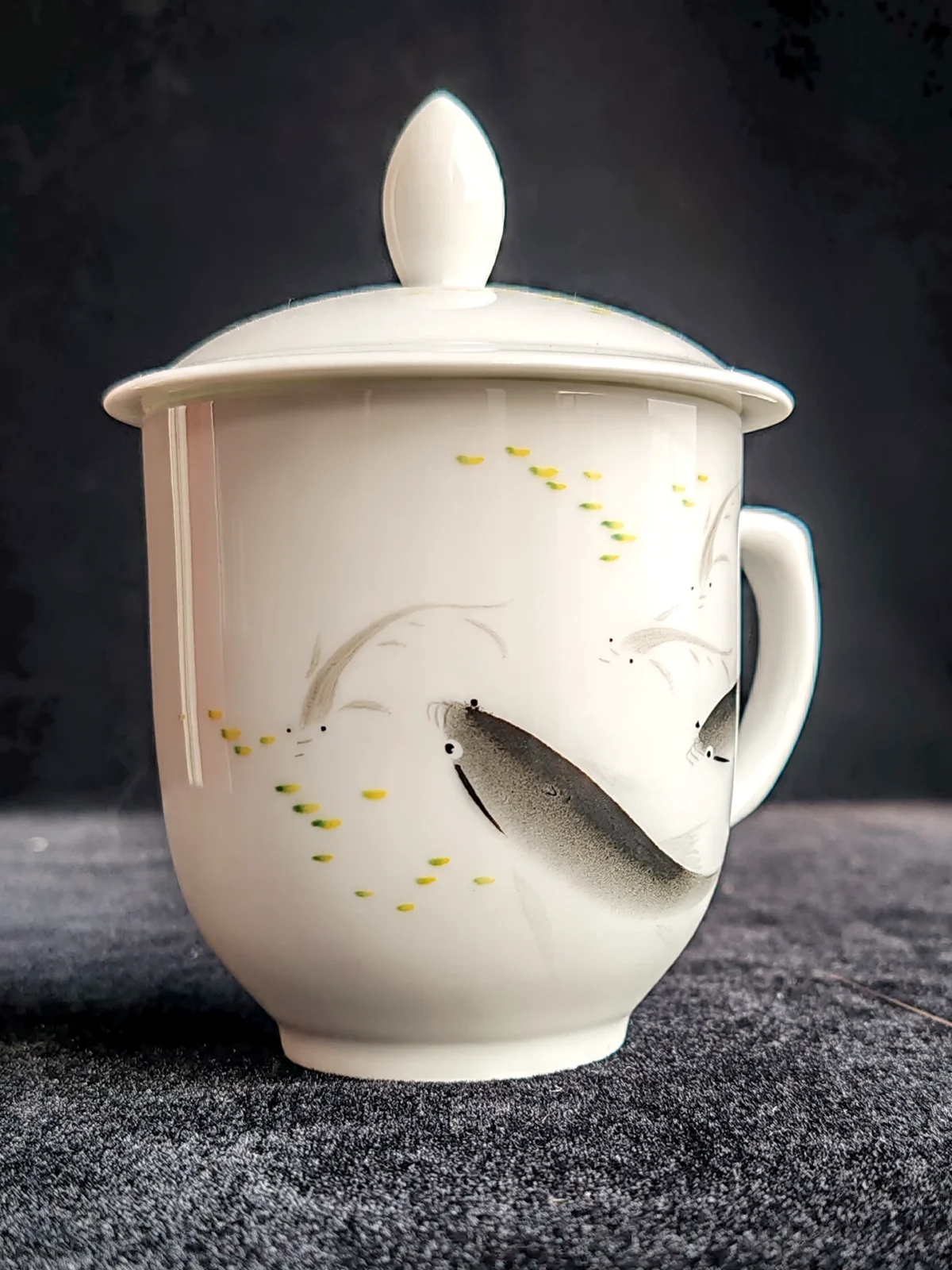 Jingdezhen Hand-Painted Koi Fish Teacup