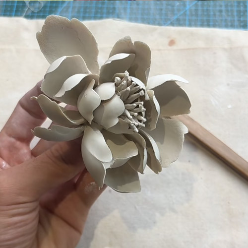 Flowers In Ceramic 9 Hand-Painted Cloud Dragon Porcelain Plate