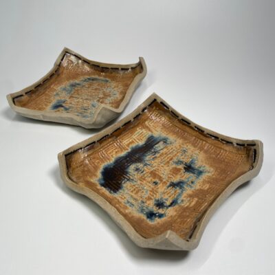 Gift-unboxing experience: Silk-wrapped ceramic tray with dried lavender - Luxury sustainable packaging