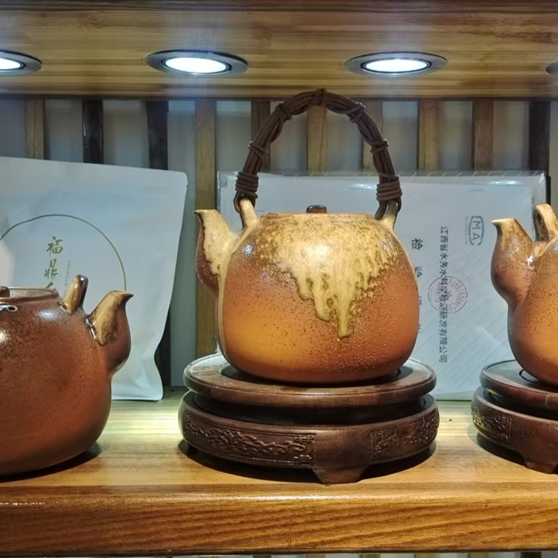 Porcelain creation, Jinbao Yang