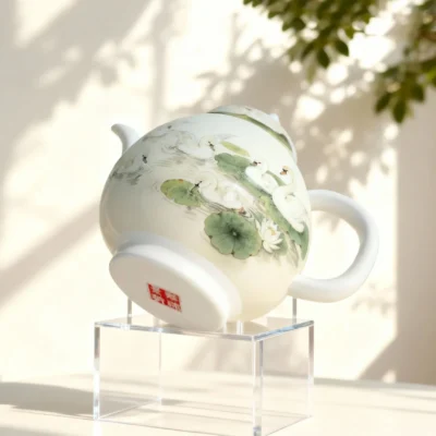Te2_05 Jingdezhen Hand-Painted Double Swan and Lotus Pond Porcelain Teapot