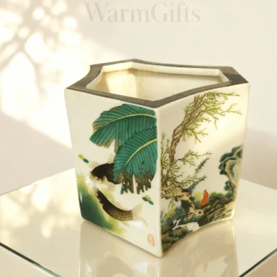 Six-Sided Meticulous Brush Holder