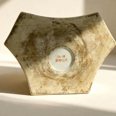 Six-Sided Meticulous Brush Holder