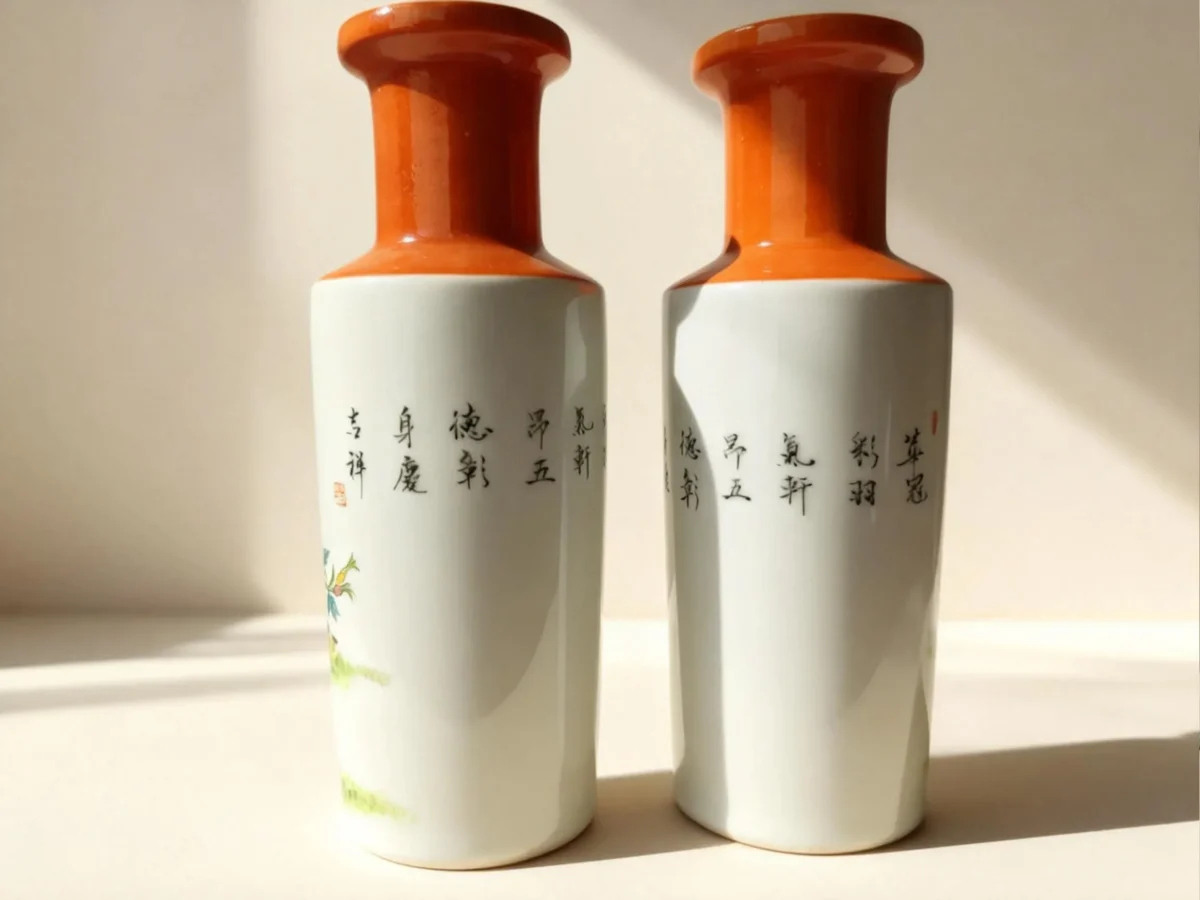 Five-Colored Rooster Crowing Porcelain Bottle