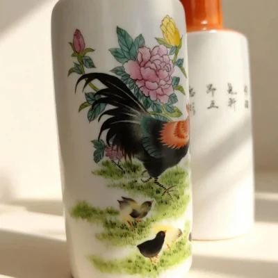 Five-Colored Rooster Crowing Porcelain Bottle
