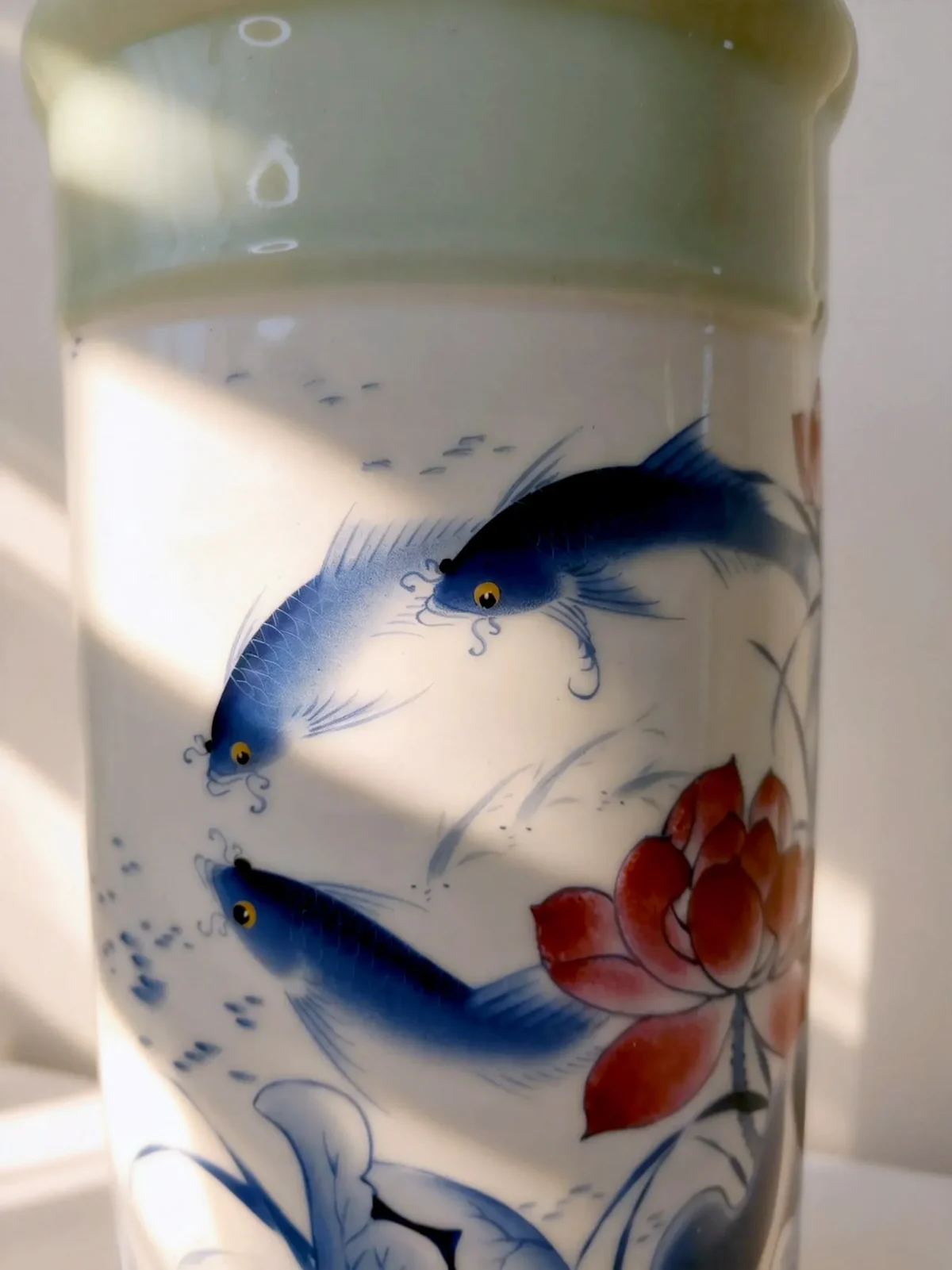 Blue Lotus Pond Arrow Vase