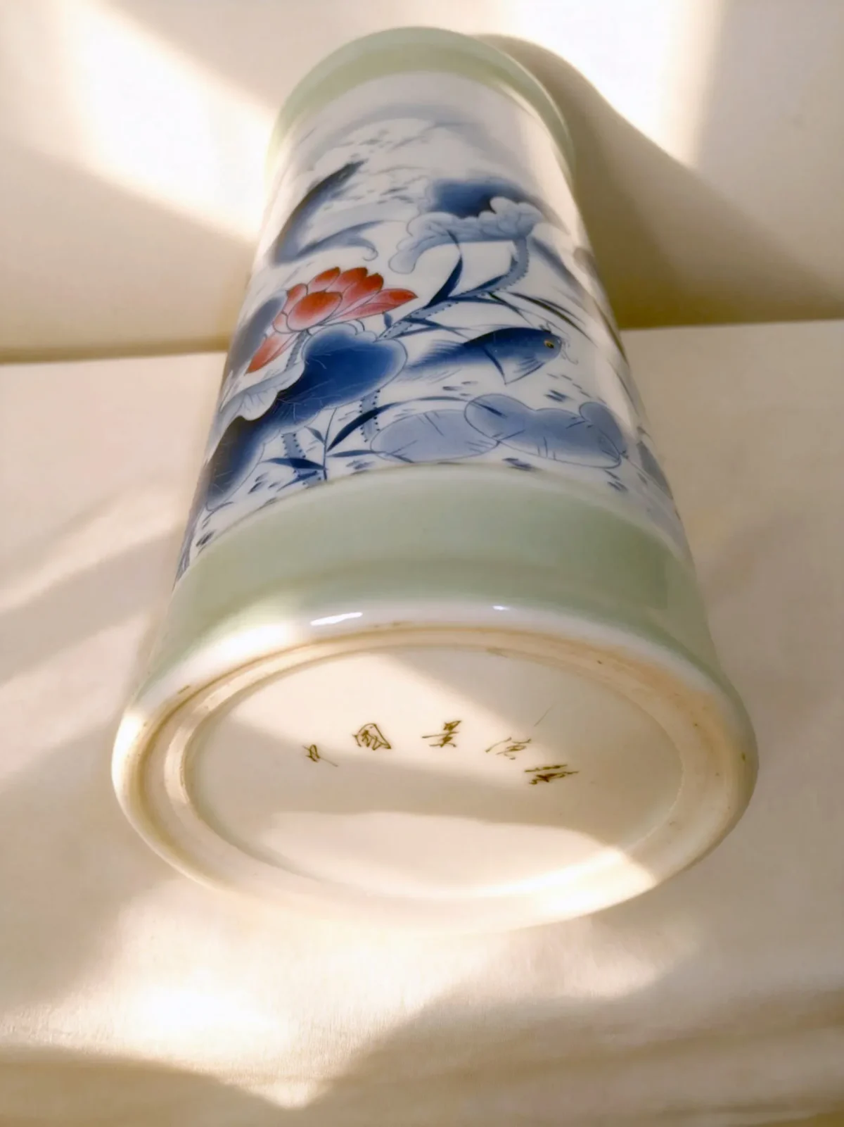 Blue Lotus Pond Arrow Vase