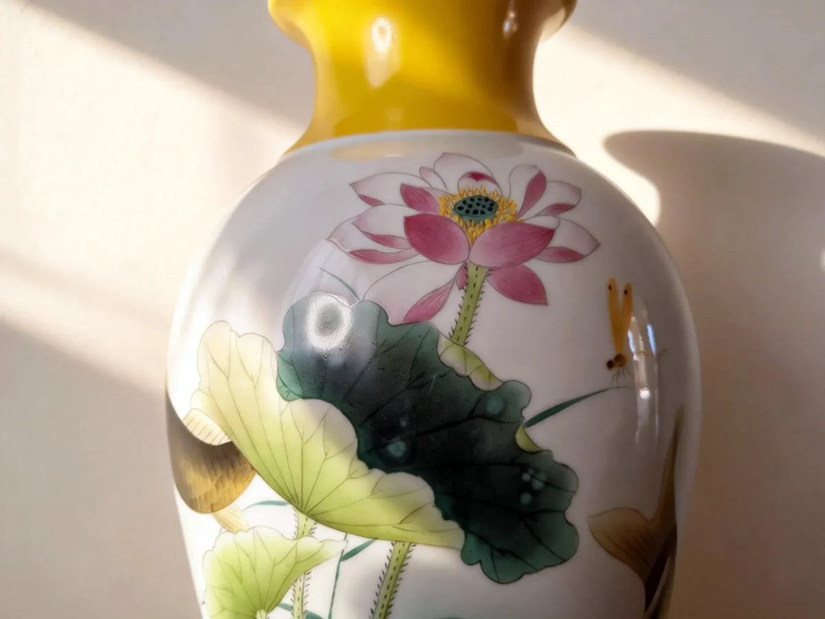 Guanyin Bottle Lotus Pond