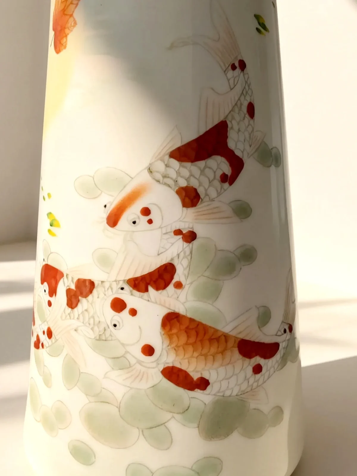 Irregular Golden Bell Porcelain Goldfish