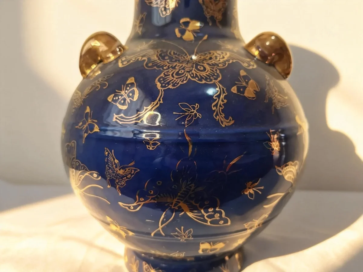 Antique Underglaze Blue-Ground Hundred Butterflies Gold-Traced Triple-Handled Lantern Bottle