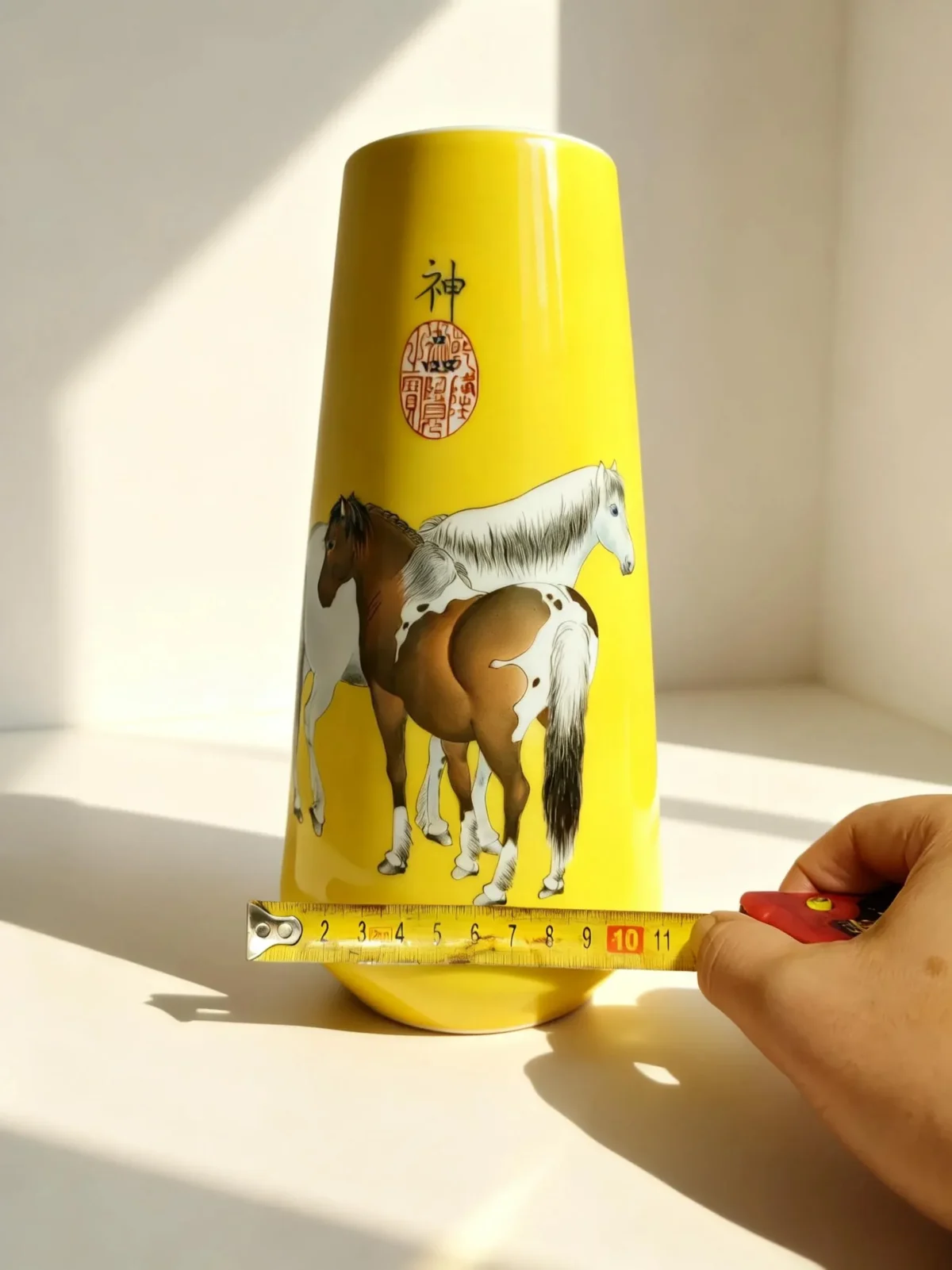 Irregular Golden Bell Porcelain Steed