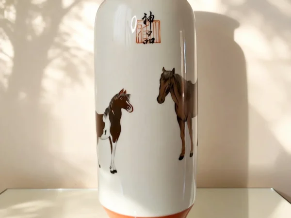 Noble Horse Julintang Arrow Vase
