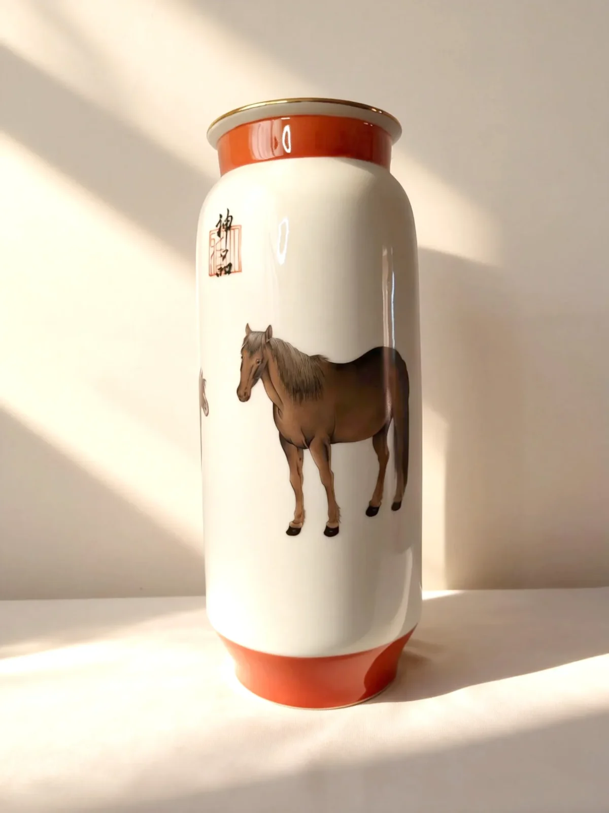 Noble Horse Julintang Arrow Vase