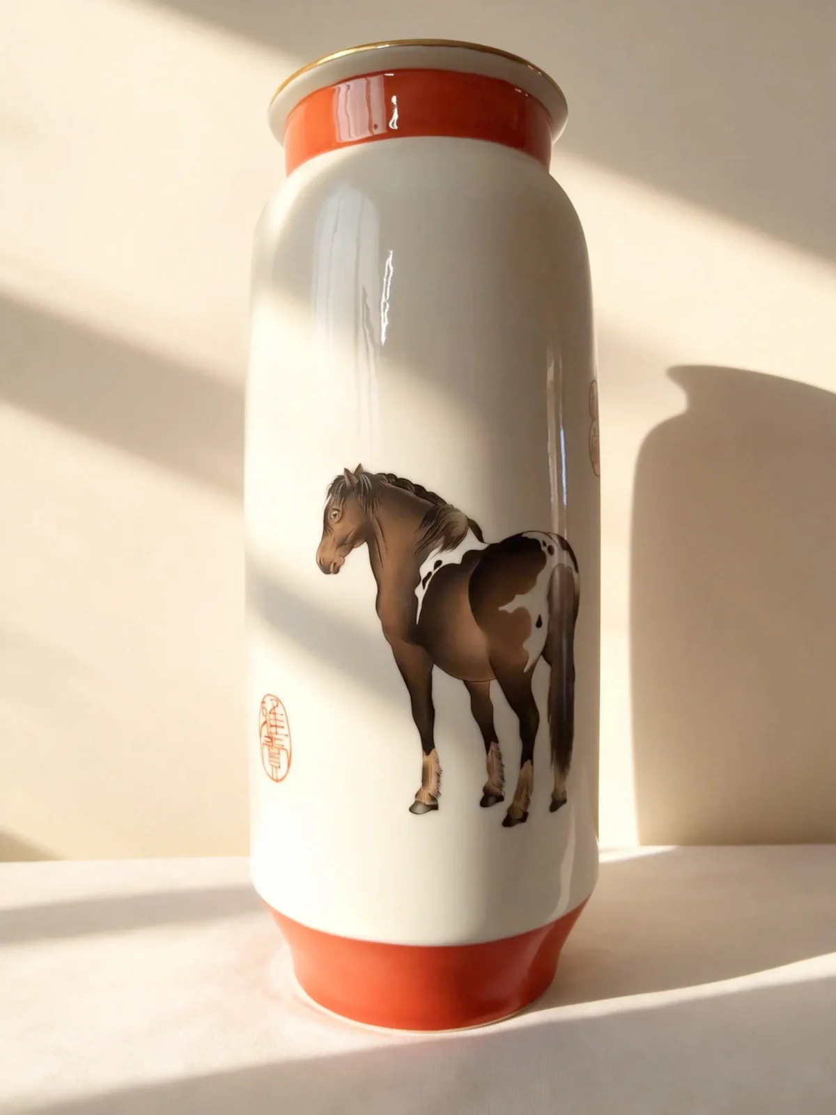 Noble Horse Julintang Arrow Vase