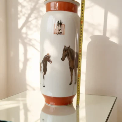 Noble Horse Julintang Arrow Vase