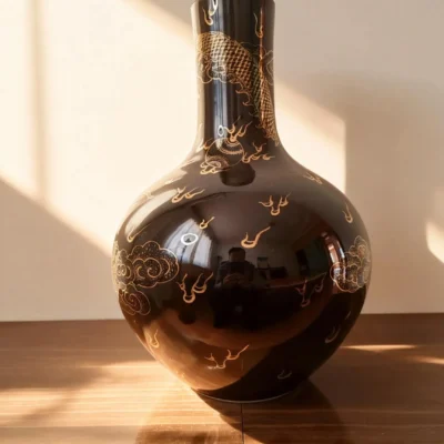 Straight-Neck Celestial Sphere Black Glaze Gold-Traced Dragon