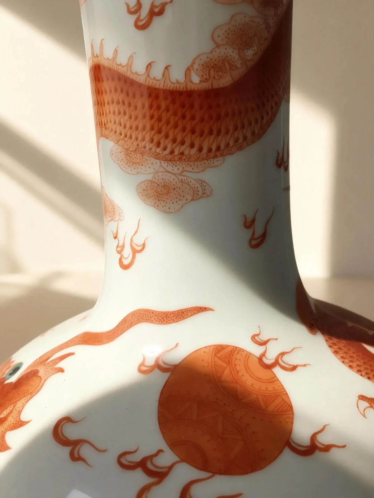 Straight-Neck Celestial Sphere Red Dragon