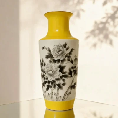 Golden Bell Gold-Traced Ink-Colored Black Peony