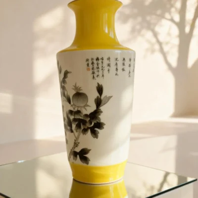 Golden Bell Gold-Traced Ink-Colored Black Peony