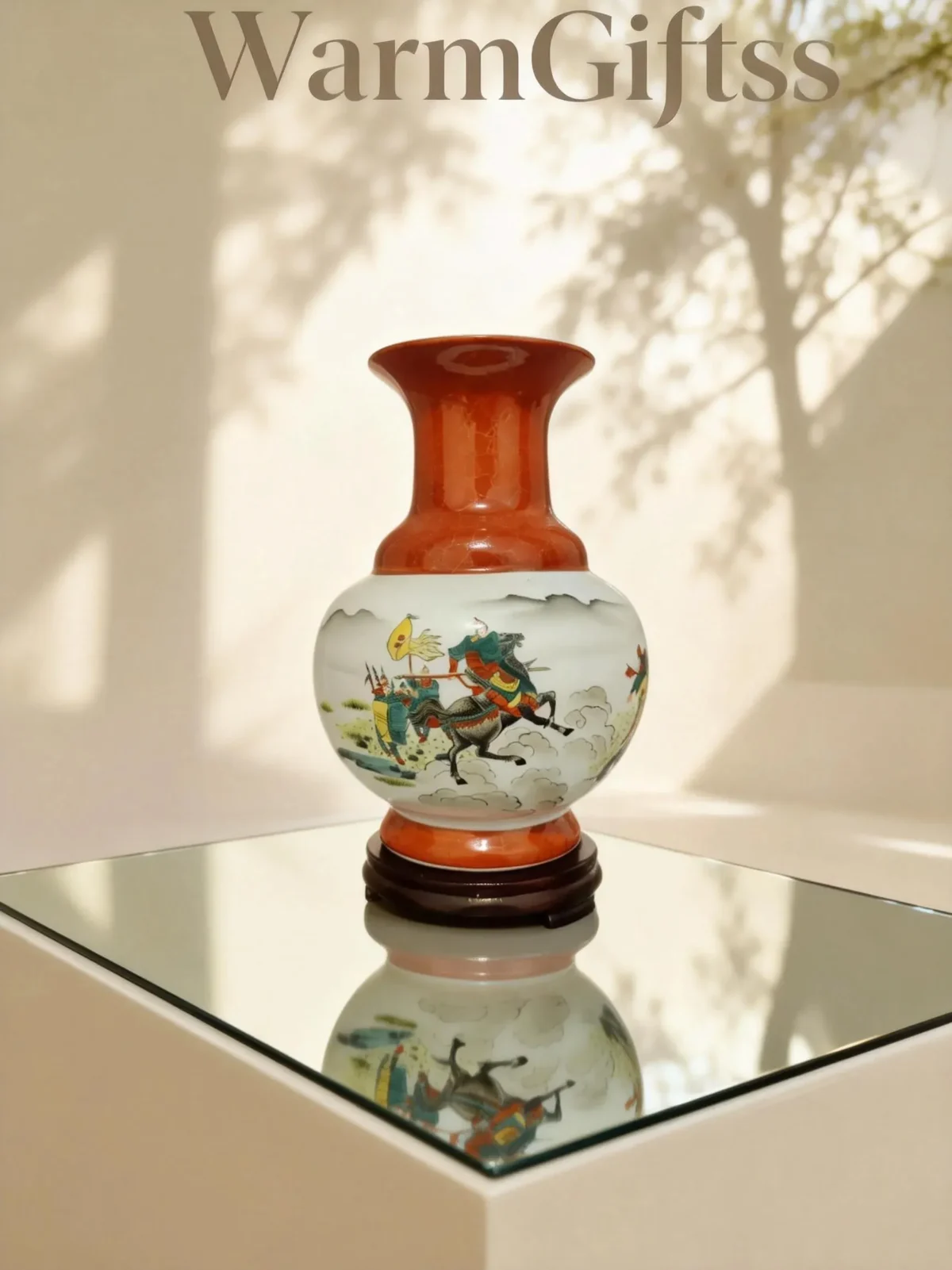 Lantern Bottle Iron-Red Gold-Traced Figures