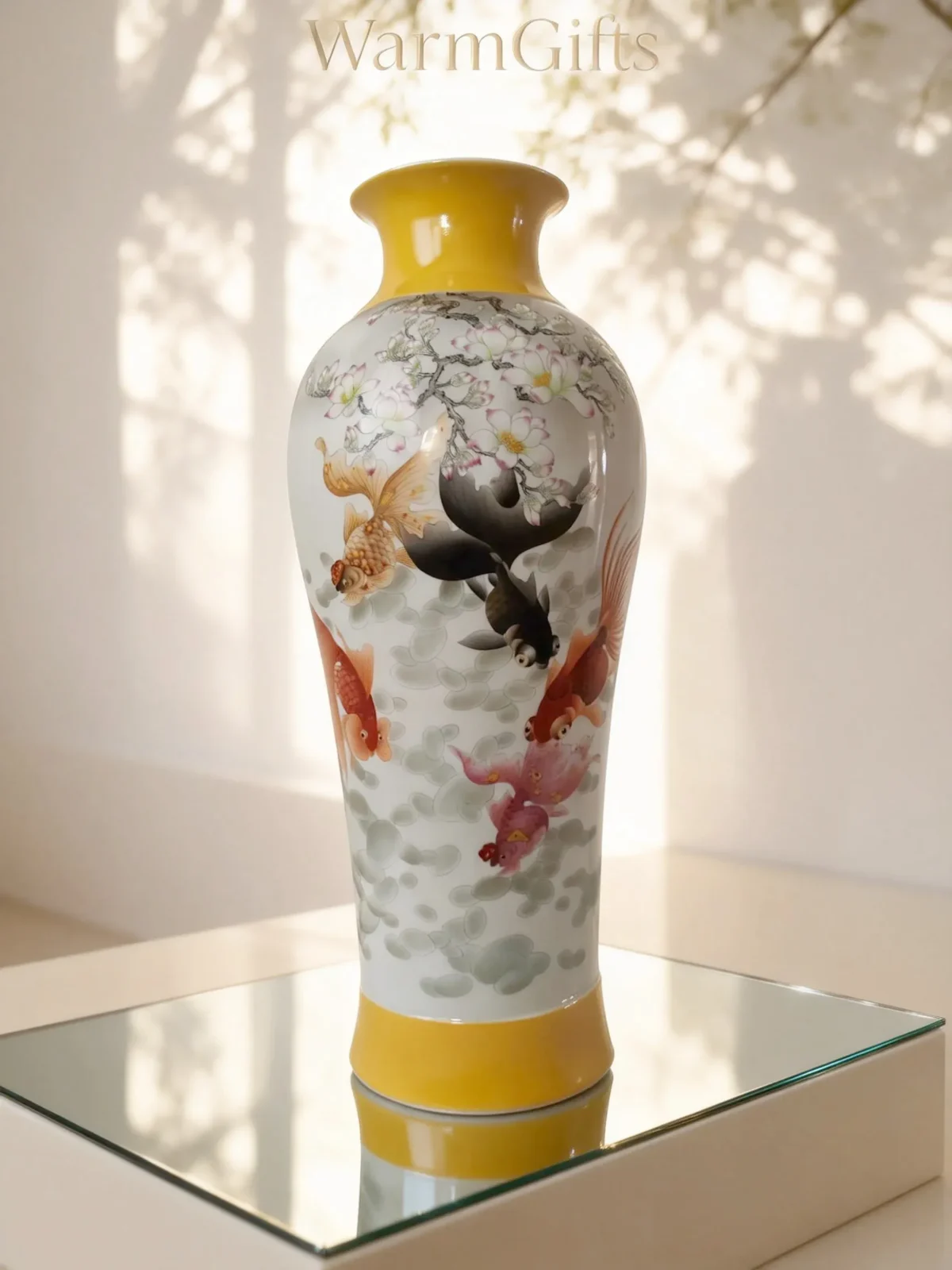 Guanyin Bottle Magnolia Goldfish