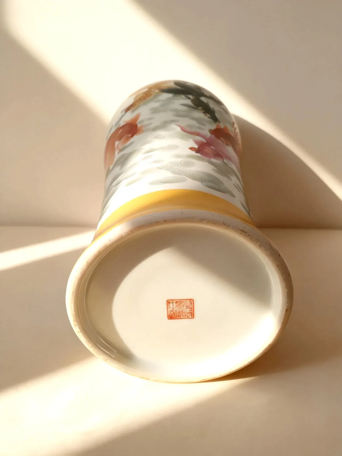 Guanyin Bottle Magnolia Goldfish