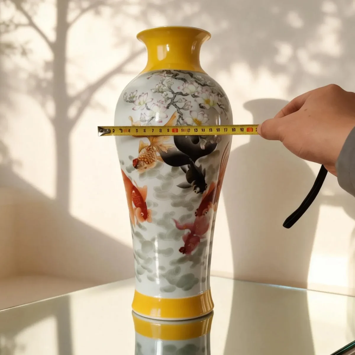 Guanyin Bottle Magnolia Goldfish